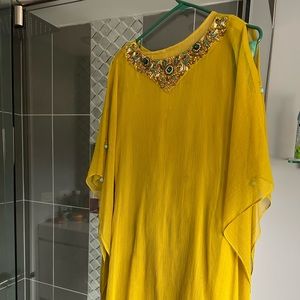 Pakistani/ Indian outfit